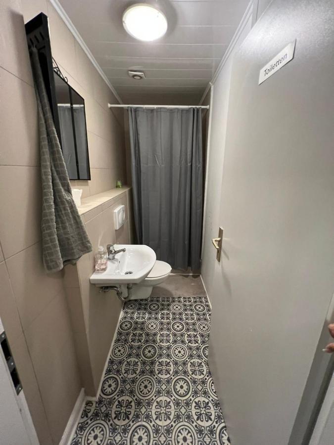 דיסלדורף Adam'S Hostel - Self Check-In & Only Private Rooms מראה חיצוני תמונה