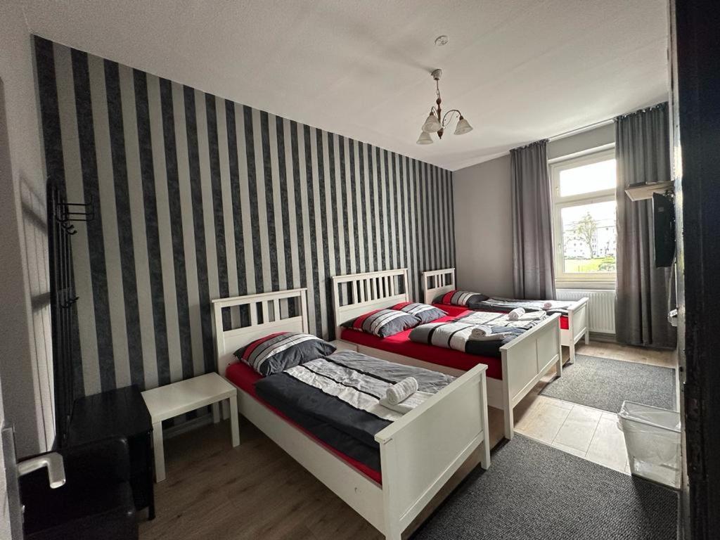 דיסלדורף Adam'S Hostel - Self Check-In & Only Private Rooms מראה חיצוני תמונה