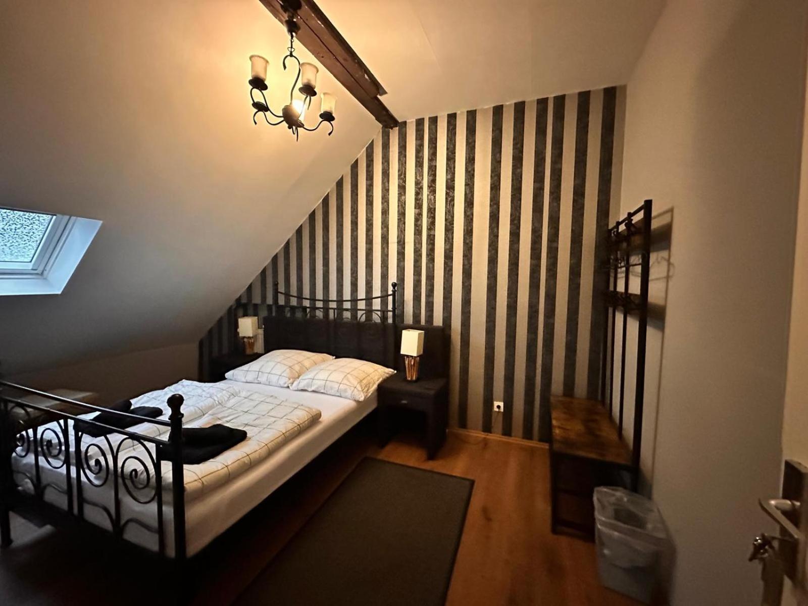 דיסלדורף Adam'S Hostel - Self Check-In & Only Private Rooms מראה חיצוני תמונה