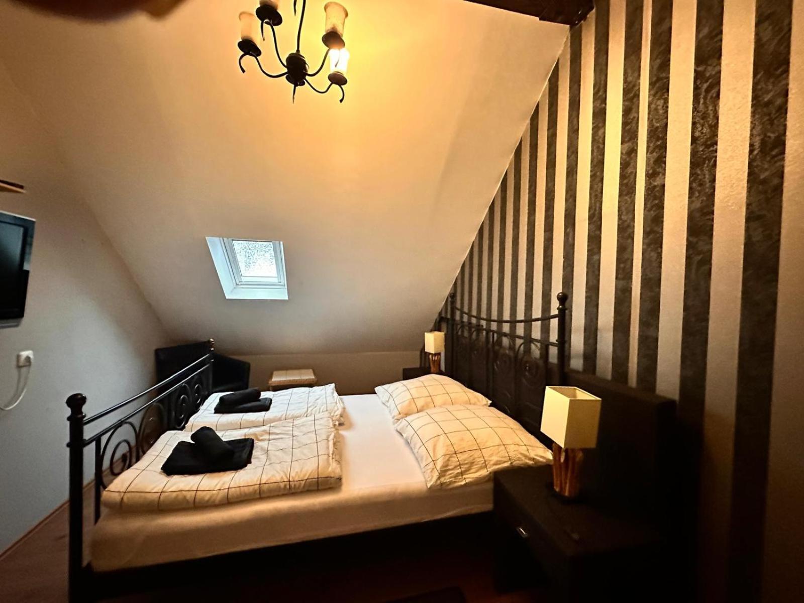 דיסלדורף Adam'S Hostel - Self Check-In & Only Private Rooms מראה חיצוני תמונה
